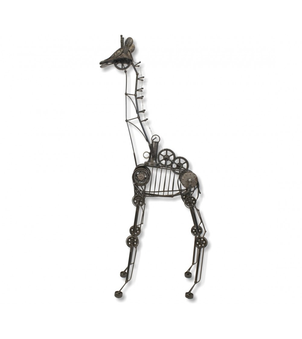 Giraffe metal sculpture